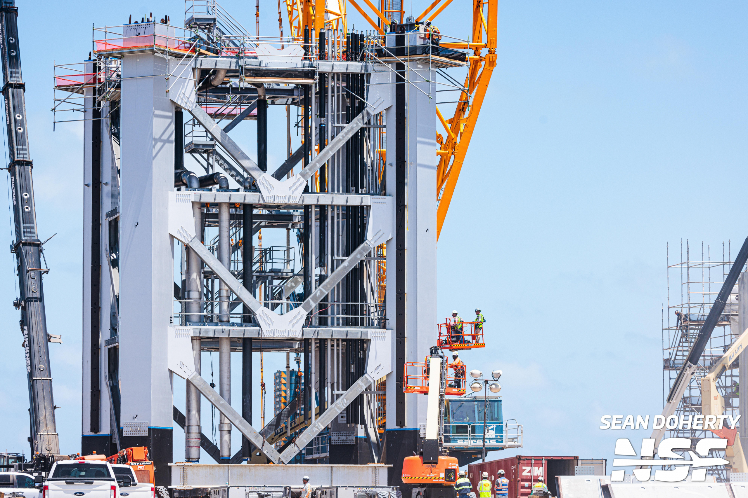 SpaceX Przygotowuje Się do Testu Statycznego Boostera 12